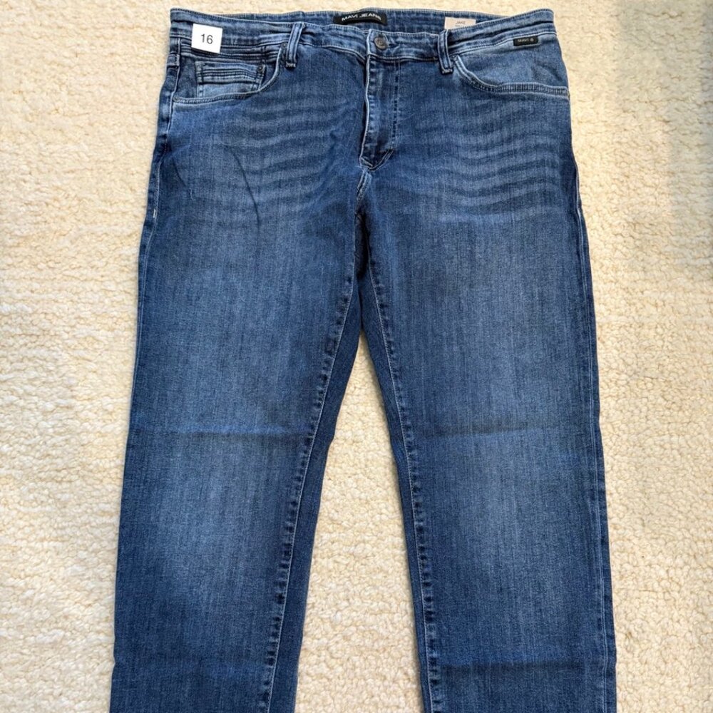 Mavi Jeans Jake 36x32 - Lightly worn, no damage or stains.